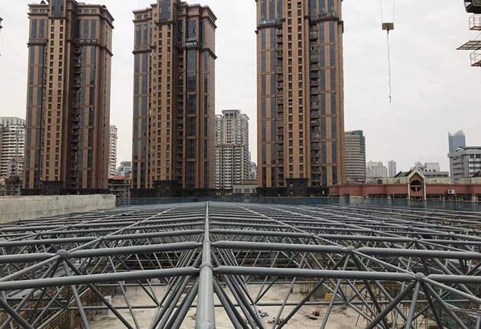 丹江口螺栓球网架结构